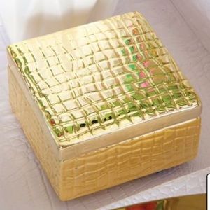 8 Oak Lane storage box